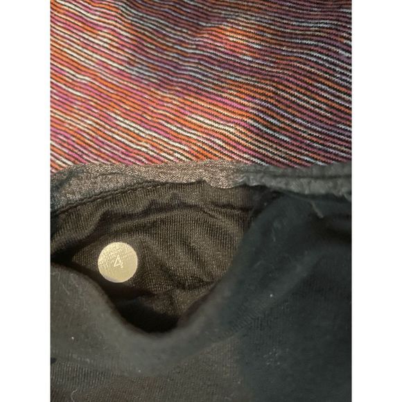 Lululemon Wunder  Under Crops Size 4 - Picture 6 of 6